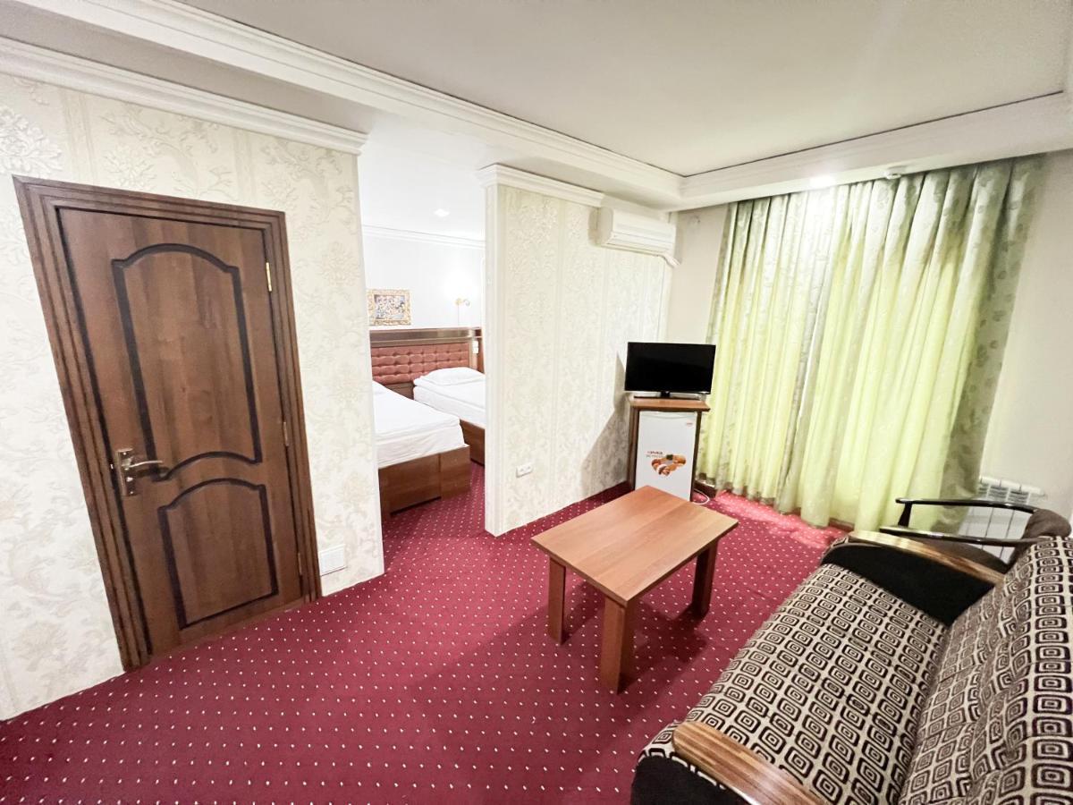 Reikartz Urgench Hotel Bagian luar foto